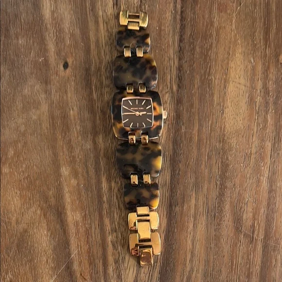 Michael Kors Tortoise Shell Watch EUC Michael Kors Tortoise Shell Watch -EUC - minimal wear | Depop main image 3